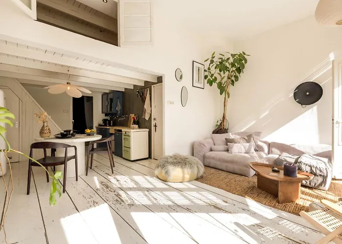 The Bright Loft - Centre 아파트