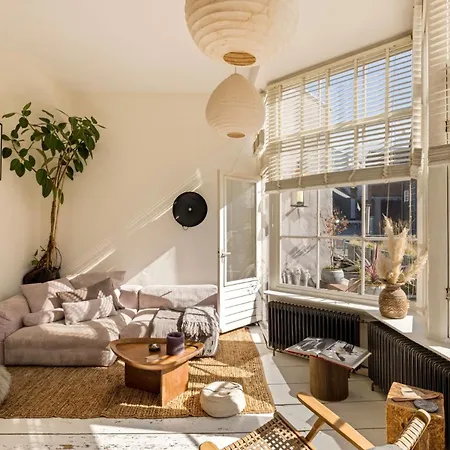 The Bright Loft - Centre